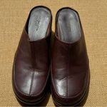 Liz Claiborne  Boast Brown Leather Slip-On Clogs Size 8 Photo 2