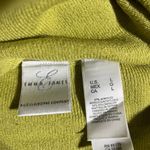 Emma James  (L) LIZ CLAIBORNE CO LIME GREEN/BLAK TRIM TURTLENECK SWEATER PREOWNED Photo 4