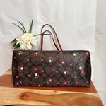 Coach  City Tote In‎ Signature Canvas With Heart Petal Print Photo 4