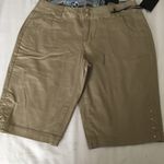One 5 One   ladies shorts  size 8 Photo 3