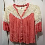 Umgee Coral and Cream Lace Blouse Photo 0