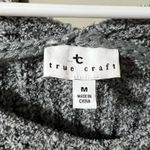 True Craft  medium sweater v-neck pullover long drop shoulder sleeves light grey Photo 3