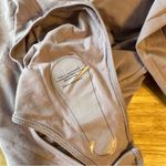 Everlane  Long-Sleeve V-Neck Bodysuit T-Shirt Dusty Lavender size Small NWT Photo 10