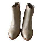 Hush Puppies  Axelle Dewey Beige leather Ankle Booties Size 6.5M Photo 1