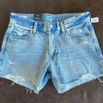 Gap NWT  Low Stride Cut-Off Jean Shorts / Size 28 Photo 0