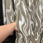 Beige and white zebra print dress Tan Size M Photo 2