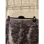 Lee  Skort w/Inner Shorts Women's 16 / M Gray Camo Stretch Regular Fit Mid Rise Photo 12