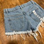 ZARA NWT  Buttom Fly Frayed Hem Jean Shorts Sz 6 Light Medium Wash Photo 6