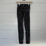 Lululemon  Women’s 2 Black White Radiate Rose Luxtreme Tight Pants Photo 2