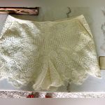 Trina Turk sz 4 crochet short Photo 0