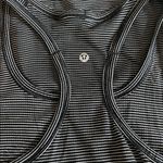 Lululemon Swiftly Tech Tank Top Hyper Stripe Black/White Size 8 Photo 4