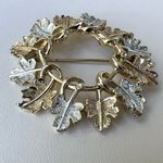 Vintage Sarah Coventry Gold and Silver Tone Circle Leaf Brooch Pin Photo 1
