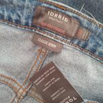 Torrid  Sz 16R Distressed Blue Women's Jeans Photo 12