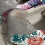 Johnny Was  Dreamer Sneaker Size 6.5 Floral Patterned Women's Sneakers Photo 8