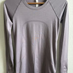 Lululemon  Swiftly Tech Long Sleeve Tee Size 6
*tiny hole Photo 0