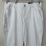 Lane Bryant NWT  Embroidered White Girlfriend Crop Pants, Size 18 Photo 1