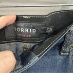 Torrid bombshell skinny distressed jeans size 22T Photo 1