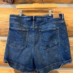 American Eagle  Highest Rise Mom Short Photo 1