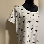EUC Chip Clip Black and White Kitty Graphic Casual Tee size large Photo 1
