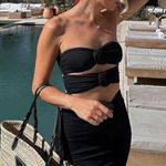 One piece rose black swimsuit Photo 1