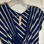Gilli Navy/Grey Striped V Neck Short Sleeve Dress Small Photo 3