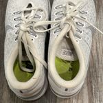 Nike  free distance running shoes hyper jade/white size 8 Photo 4