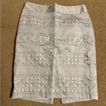 White House | Black Market  White Patterned Pencil Skirt Photo 1