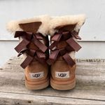 UGG  Australia Bailey Bow 2 sheepskin winter boots Photo 3
