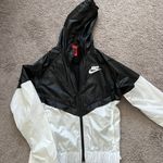 Nike Rain Jacket Wind Breaker Photo 1