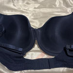 Victoria's Secret  T-Shirt Lightly Lined Bra Photo 2
