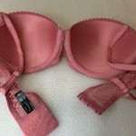 Tahari  Lace Underwire Bra - Soft Pink women embroidered. New with tags. Photo 4