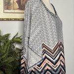 Lavish Women’s  Short Sleeve Blouse Size M Photo 5