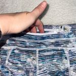 Lululemon ‎ Inspire Crop II Leggings Blue Multicolor Print Size 4 Photo 9