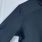 Nike  Fit Dry Pro Therma-fit Long Sleeve Top Black Active Athleisure Size Med EUC Photo 3