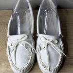 Minnetonka  White Kilty Fringe Moccasins Womens 10 Western Boho Boat Sole Shoes Photo 0