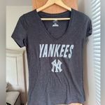 Genuine Merchandise New York Yankees Charcoal Glitter V-Neck Tee Photo 0