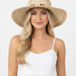 Jaclyn Smith  straw hat for summer vacay; gardening Photo 0