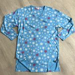 Victoria's Secret Victoria’s Secret • snowflake winter Christmas printed pajama sleep shirt Photo 5