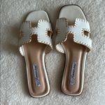 Forever Link  White Slide H-Cut Faux Leather Slip on Sandals Size 7 in White Photo 1