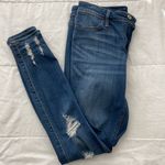 Hollister  Women’s Low-Rise Blue Jean Leggings Advanced Stretch - W28, L28, R7 Photo 0