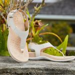 Vionic Terra Cream Sandals, Size US 11 / Eur 42, New in Box MSRP $125 Photo 7