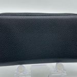 Gucci black pebbled leather full zip around wallet with box Photo 4