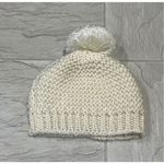 Maurice's  White Winter Hat 100% Acrylic Photo 4
