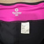 Plus Size 1X Black and pink athletic capri yoga leggings Photo 4