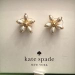 Kate Spade New York Fresh Squeeze Floral Pearl Earrings with Gold Details New Photo 2