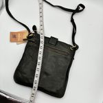 NWT Green Leather Crossbody Bag India Small Zip Pocket Small Top‎ Zip Black Photo 4