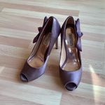 Badgley Mischka Beautiful dressy satin pumps 🔥🔥🔥 Photo 10