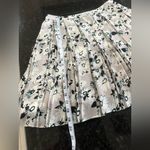 Banana Republic  Floral Pleated Skirt Black Cream Sz 6 EUC office workwear dressy Photo 3