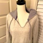 Andrea Jovine || Grey heather hoodie with navy striped hood Photo 1