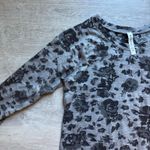 Athleta  Momentum Spacedye Floral Long Sleeves Top Size XS Athleisure Activewear Photo 4